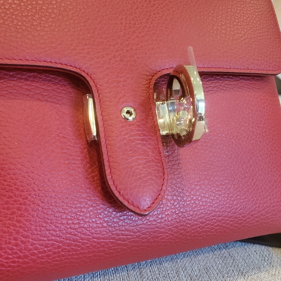 Brand new Gucci large leather purse - Picture 6 of 15